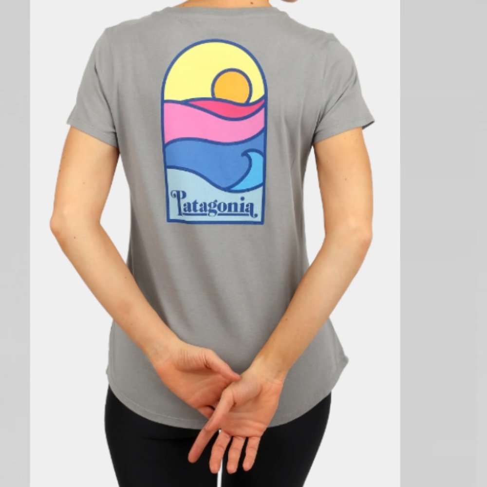 Patagonia Organic Cotton Sunset Sets‎ Slim Fit Scoop Neck Short Sleeve Tee S